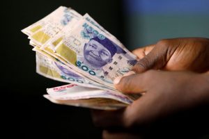 Banks in Ibadan dispense old naira notes to customers