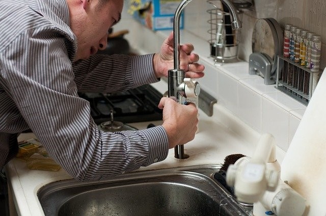 5 Things to Consider Before Hiring a Plumber