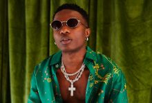 You think say you get money pass me – Man rages after being snubbed by Wizkid