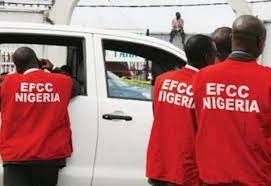 Fraud: EFCC nabs siblings, 24 others, recovers car
