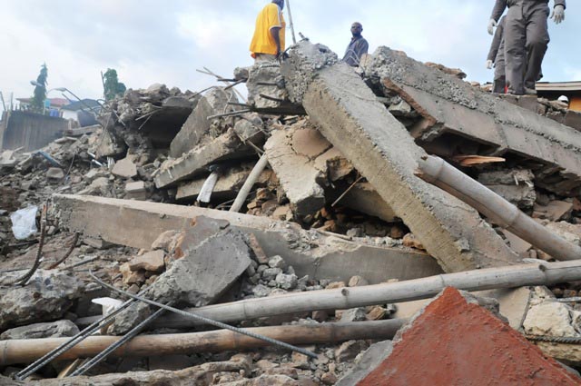 BREAKING: Many feared dead as building collapses in Lagos
