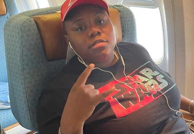 ‘I Need A New Man’ – Teni Calls Out Her Broke Sugar Daddy