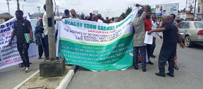 Akwa Ibom Teachers Embark On Indefinite Strike
