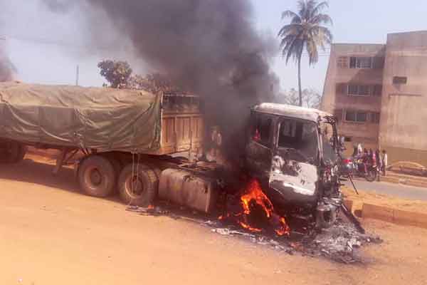 Choas As Angry Youths Storm Hotel, Vandalise Vehicles Over Okada Rider’s Murder