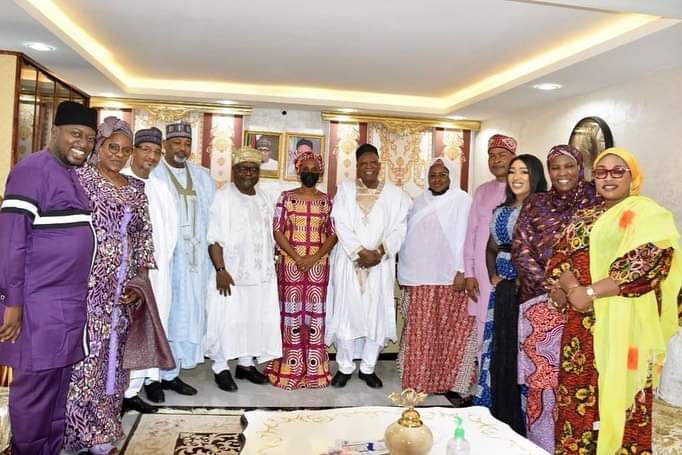 Aisha Buhari, Osinbajo’s Wife, Others Visit APC Chairman