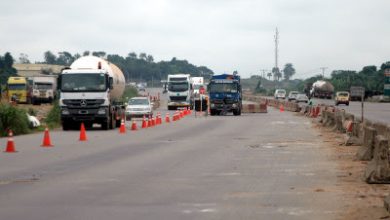Motorists Attack Robbers With Stones On Lagos-Ibadan Expressway