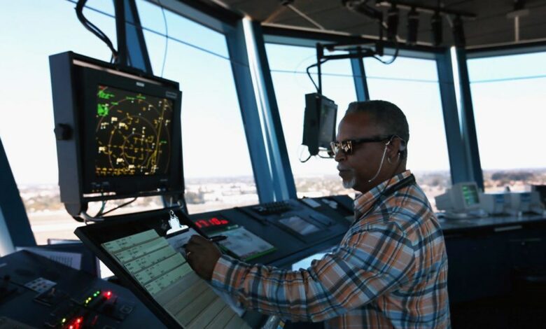 Air Traffic Controller Job Description, Roles/Responsibilities and Qualifications