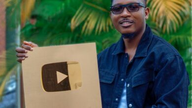 Ejimozy gets Gold YouTube Plaque for 1 Million Subscribers