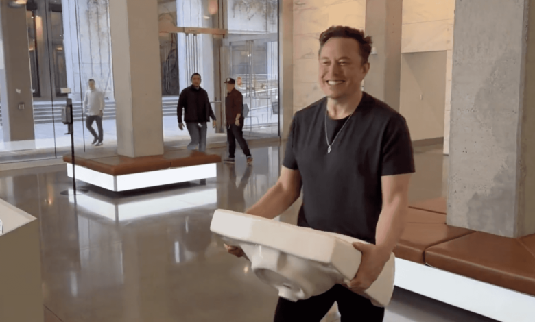 Elon Musk rocks up to Twitter HQ with a sink: 'Let that sink in'