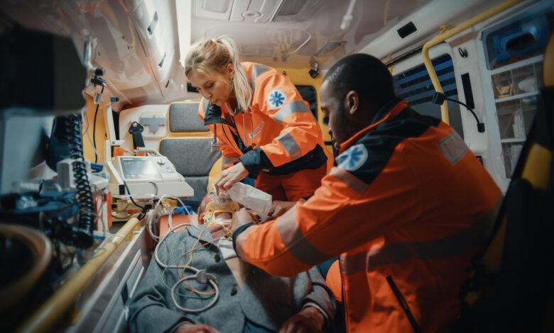 EMT and Paramedic Job Description, Roles/Responsibilities and Qualifications