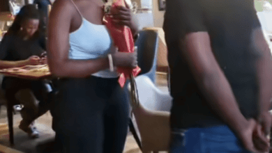 Lady disgraces man who proposed to her with flowers in public