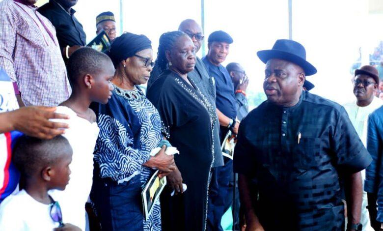 Bayelsa Governor Offers Scholarship, Job To Children, Wives Of Deceased Bayelsa Queens Supporters