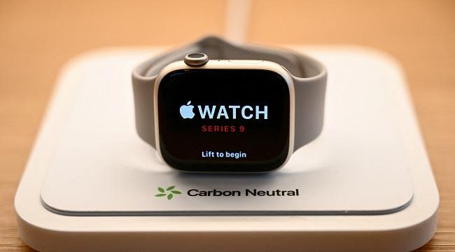 TECH: US lifts ban on imports of latest Apple watch